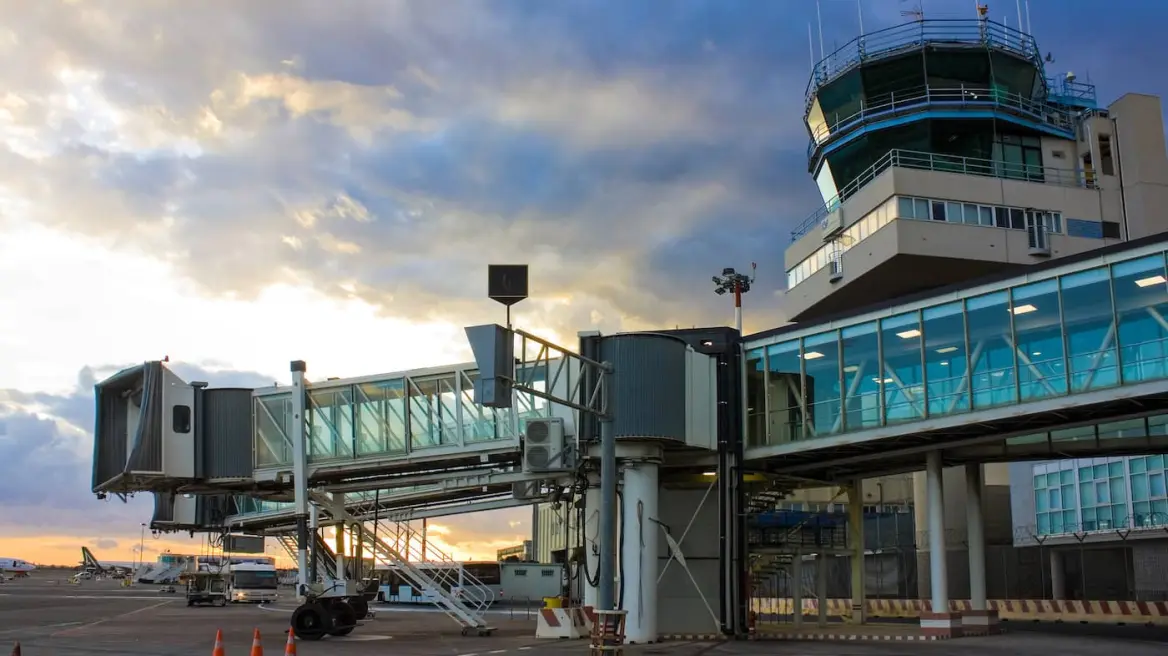 Κλειστό το αεροδρόμιο της Κατάνιας λόγω ηφαιστειακής τέφρας από την Αίτνα