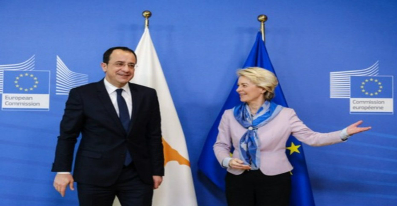 Άρχισαν οι επαφές Χριστοδουλίδη στις Βρυξέλλες για ενεργότερη εμπλοκή ΕΕ στο Κυπριακό – Συναντήθηκε με Ούρσουλα και Μισέλ