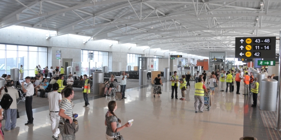 ΛΑΡΝΑΚΑ: Δεν κατάφερε να διαφύγει 32χρονος στο αεροδρόμιο – Με κλεμμένο διαβατήριο
