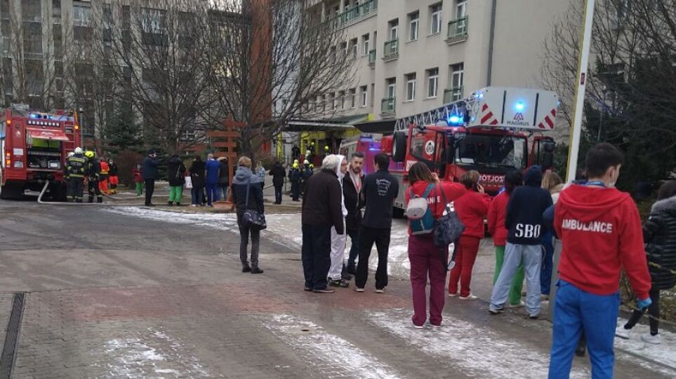 Μία νεκρή και δύο τραυματίες από πυρκαγιά σε νοσοκομείο της Βουδαπέστης