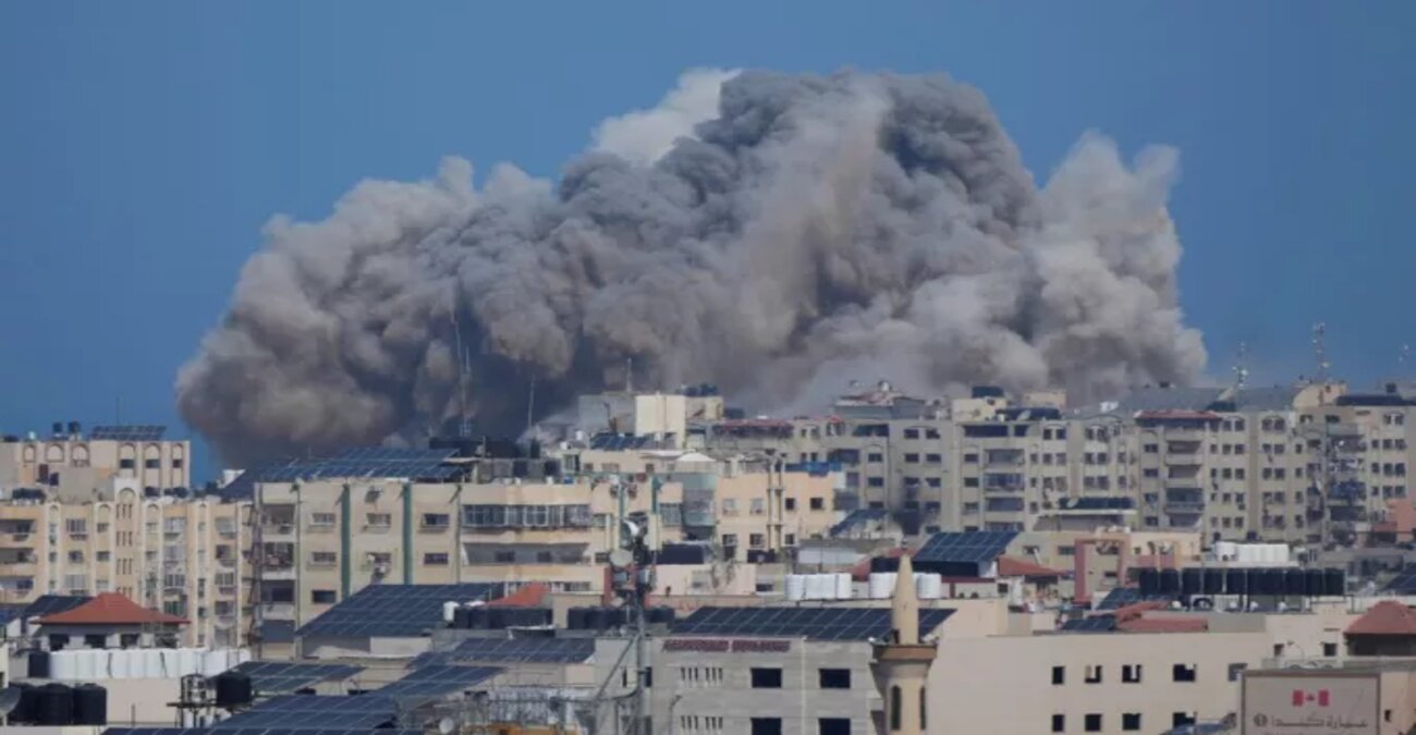 Χάος στη Μέση Aνατολή: ΗΠΑ και Βρετανία βομβαρδίζουν στην Υεμένη - Το Ισραήλ σε Συρία και Λίβανο