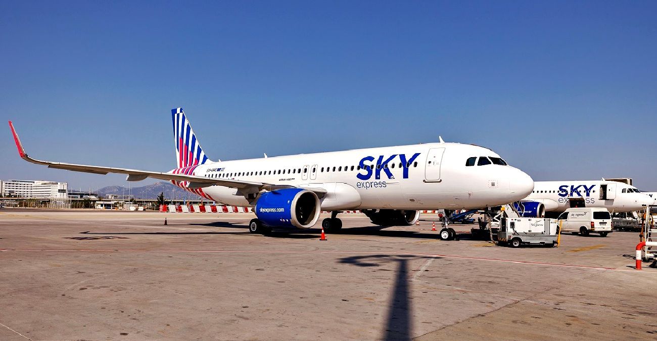 SKY express: Βαφτίζει το νέο της αεροπλάνο «Κύπρος» - Γιορτάζει 2 χρόνια στο νησί ενδυναμώνοντας την παρουσία της