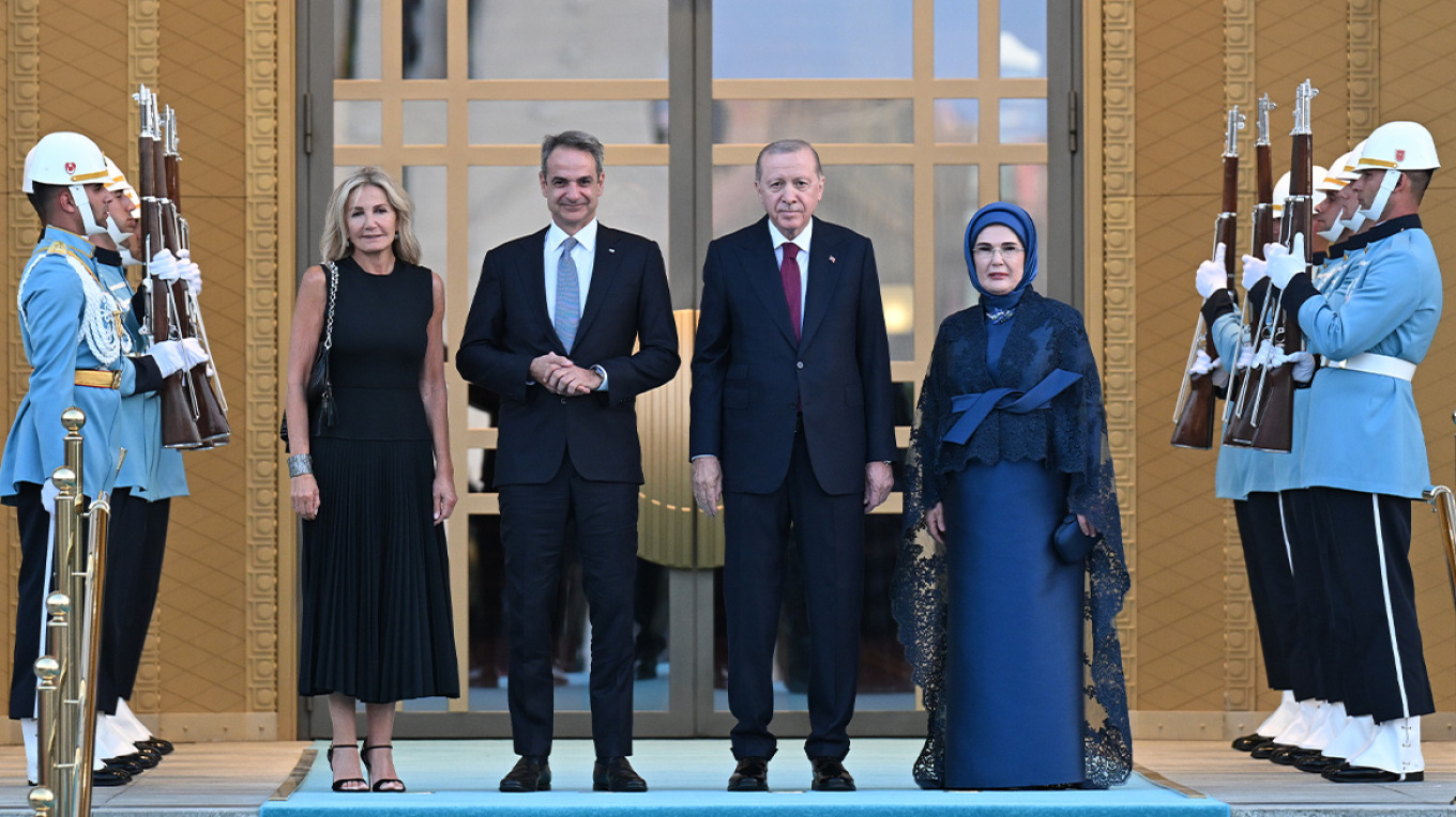 Ολοκληρώθηκε το δείπνο των ηγετών του NATO στην Άγκυρα, δείτε την υποδοχή Μητσοτάκη από τον Ερντογάν στο Λευκό Παλάτι