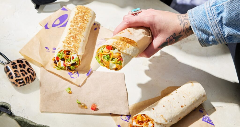 Γνωστό εστιατόριο επεκτείνεται έξω από τα mall και «προσγειώνεται» δίπλα στη θάλασσα