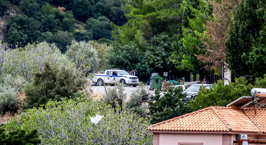 Ελληνικά ΜΜΕ: Παραδόθηκαν τα τρία καταζητούμενα αδέλφια για το μακελειό στα Βορίζια