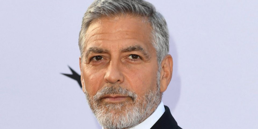 Παρασύρθηκε από φορτηγό ο George Clooney - Εσπευσμένα στο νοσοκομείο 