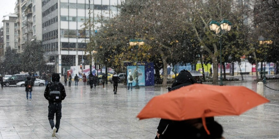 Xιόνι στο κέντρο της Αθήνας - Σε πλήρη εξέλιξη η «Ελπίς» - ΦΩΤΟΓΡΑΦΙΕΣ