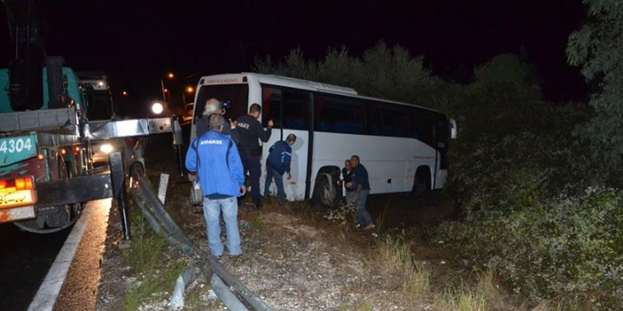 Τρεις Ολλανδοί τουρίστες τραυματίες κατά την εκτροπή λεωφορείου στη Μυτιλήνη
