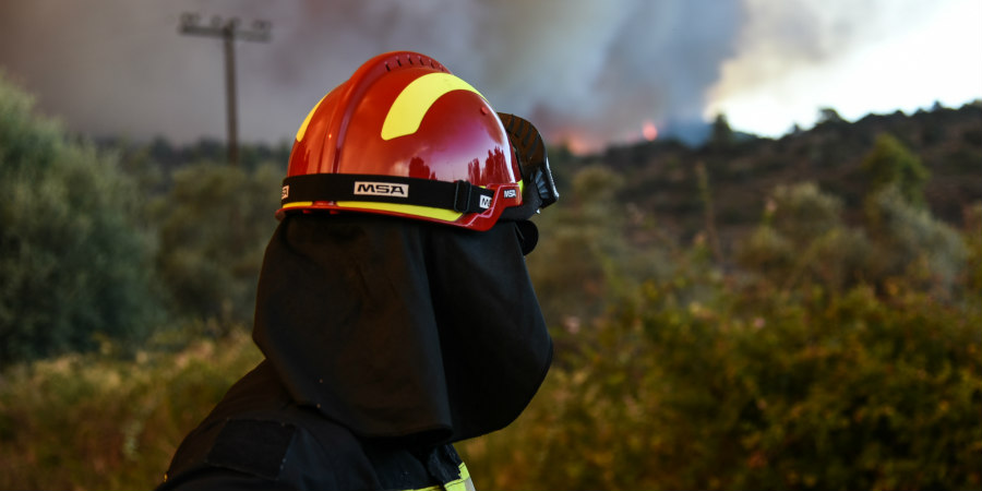 ΛΑΡΝΑΚΑ: Πυρκαγιά κοντά σε εργοστάσιο γνωστής εταιρείας 