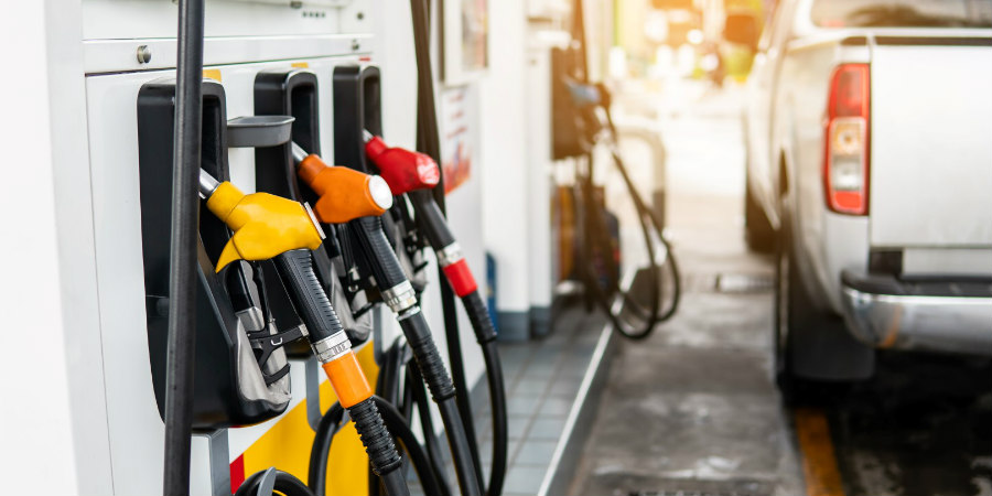  Μέτρα για την έλλειψη καυσίμων: «Κέρφιου» στα οχήματα τις Κυριακές προτείνει η Διεθνής Υπηρεσία Ενέργειας  