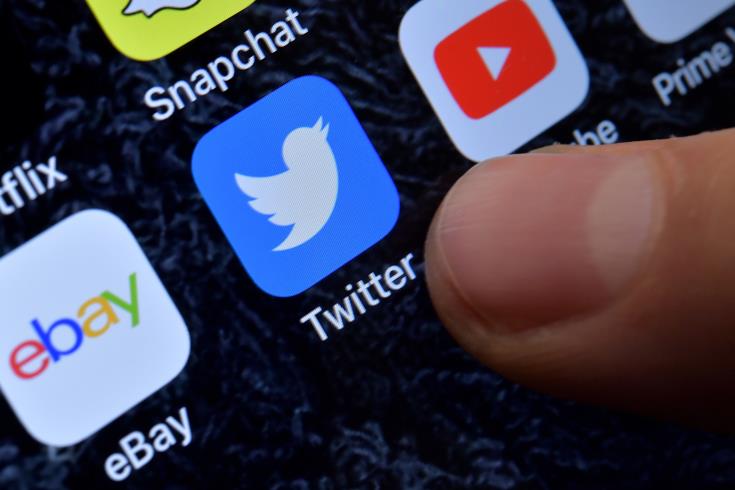 Η ρωσική ρυθμιστική αρχή επικοινωνιών διαμηνύει ότι διαθέτει την τεχνολογία για να μπλοκάρει πλήρως το Twitter