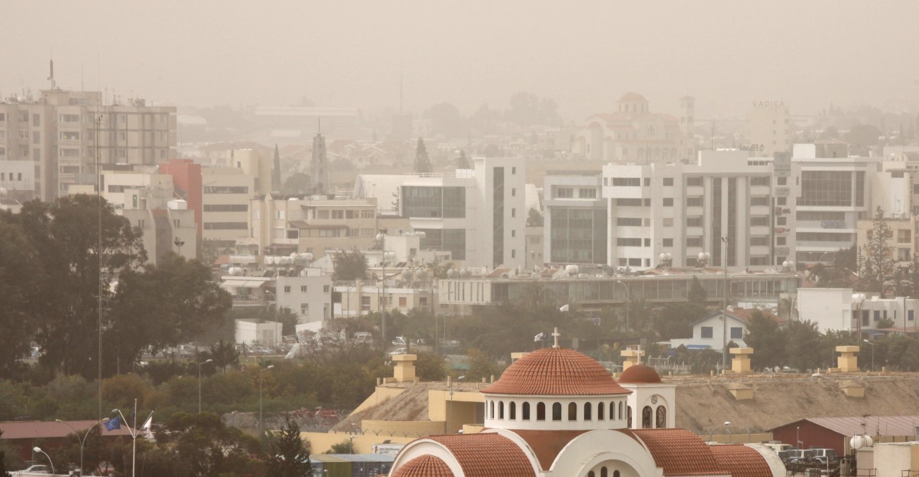 Υψηλές συγκεντρώσεις σκόνης στην ατμόσφαιρα - Ποια περιοχή «πνίγεται» - Συστάσεις στους εργαζομένους