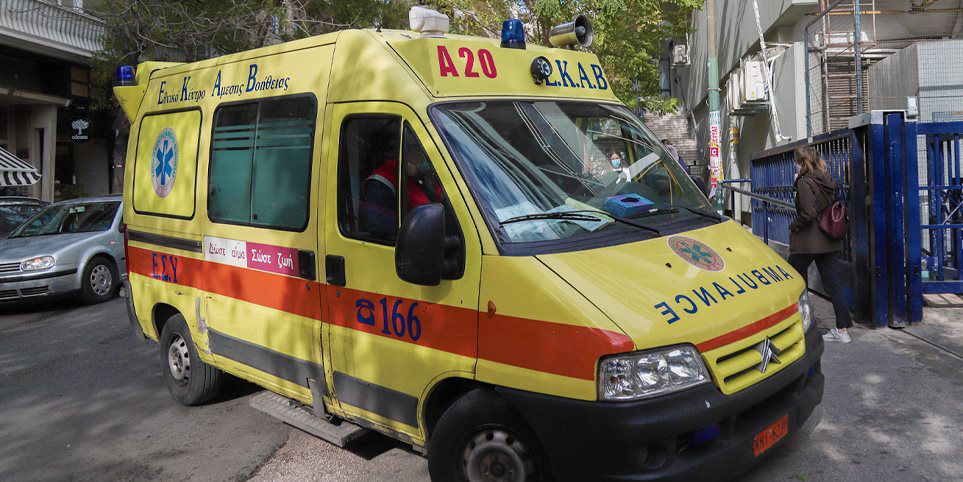 Επίθεση με καυστικό υγρό από άνδρα καταγγέλλει γυναίκα στο κέντρο της Αθήνας