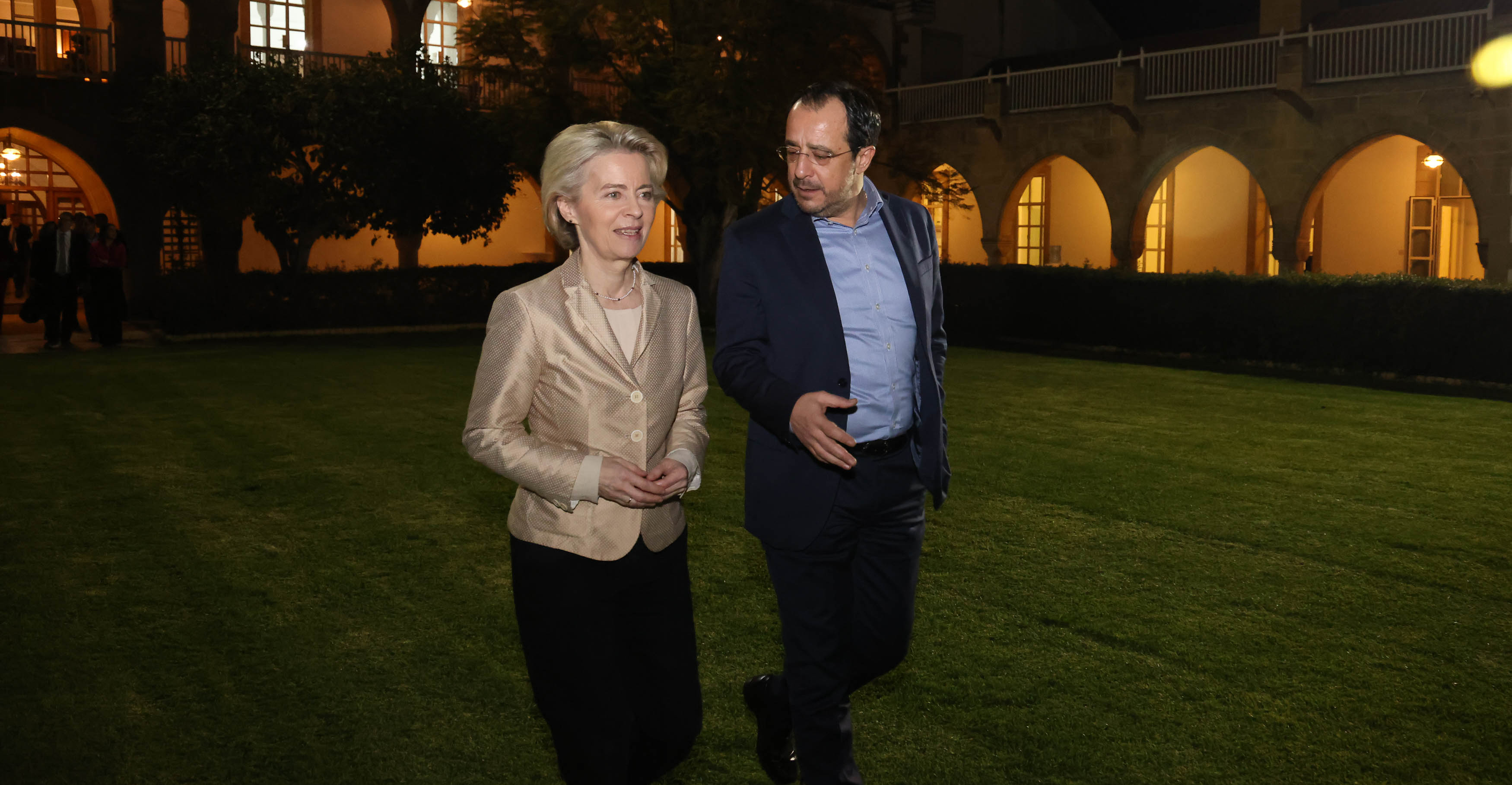 Σαφές μήνυμα στήριξης από Φον ντερ Λάιεν για το Κυπριακό: «Η ΕΕ δεσμευμένη στην επανένωση της Κύπρου»
