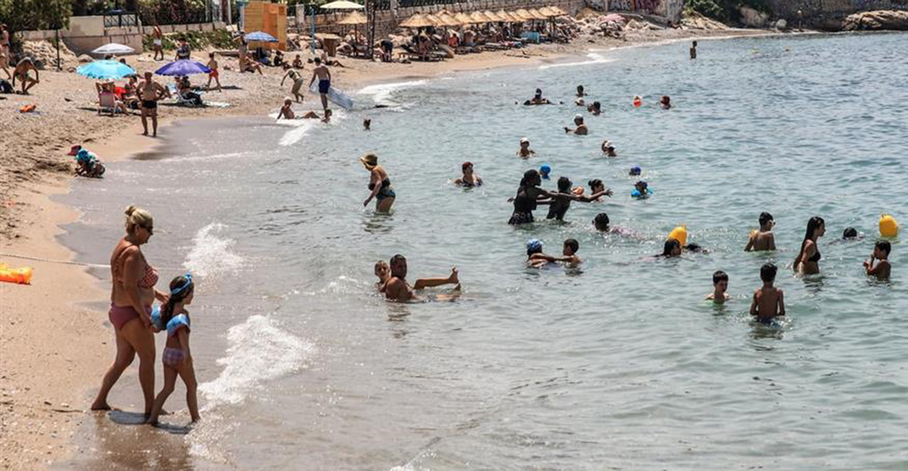 Σοβαρή καταγγελία μητέρας για beach bar στη Χαλκιδική - Τους απαγόρεψαν να ταΐσουν το παιδί τους