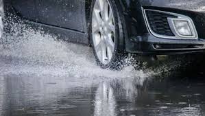 Οδηγοί Προσοχή: Σε αυτό τον δρόμο υπάρχει συσσώρευση νερού - Οι οδηγίες της Αστυνομίας 