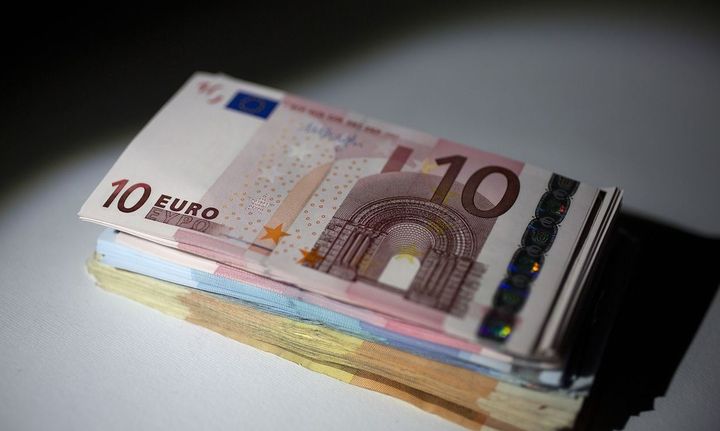 ‘Κάτι βρωμά στο βασίλειο της Κύπρου – Η κυβέρνηση διέσωσε τράπεζα δίνοντας δισ. ευρώ’
