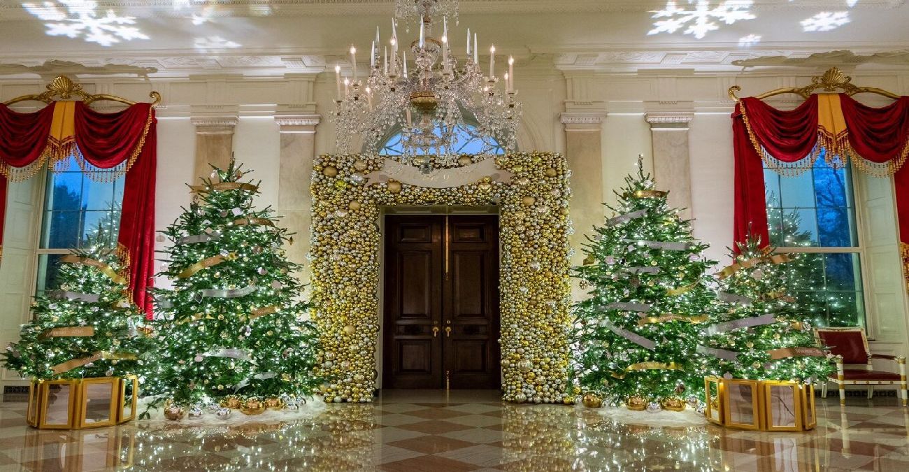 ΗΠΑ: «Μύρισε» Χριστούγεννα στον Λευκό Οίκο - Εντυπωσιάζει ο στολισμός με θέμα «We The People»