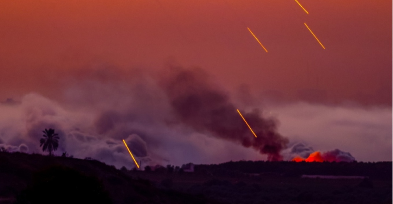 LIVE: Το Ισραήλ ανταποδίδει πυρά μετά τις εκτοξεύσεις ρουκετών από τη Συρία