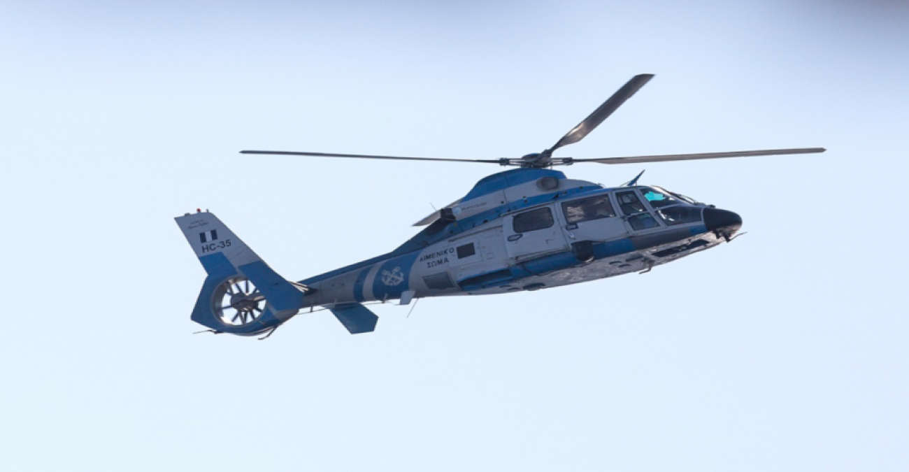 Πιερία: Ελικόπτερο του Λιμενικού παρέσυρε ομπρέλες στην παραλία-Τραυματίστηκε 42χρονη