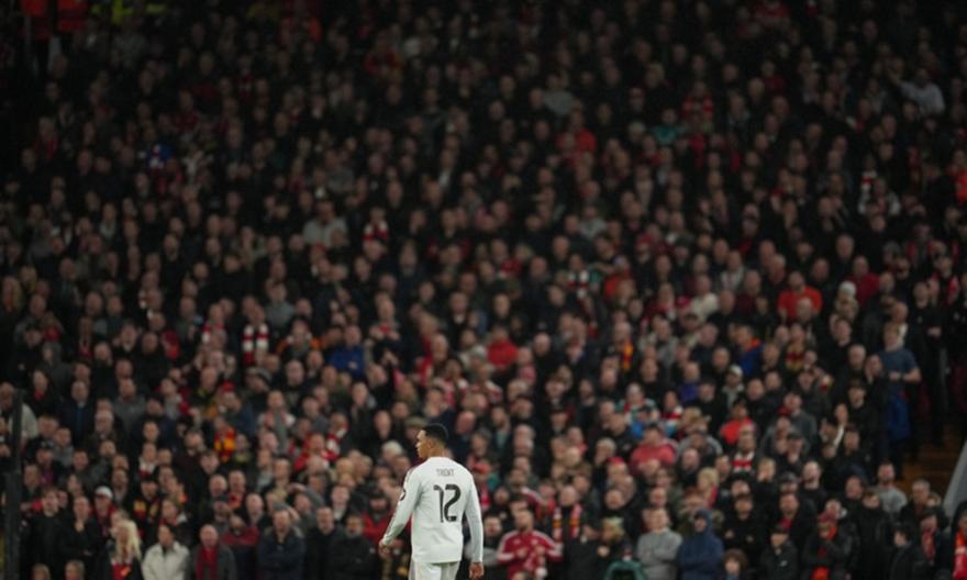 ΒΙΝΤΕΟ / Αλεξάντερ-Άρνολντ: Όλο το «Άνφιλντ» στο πόδι και απίστευτη γιούχα - Το ΣΚΗΝΙΚΟ με την είσοδο του!