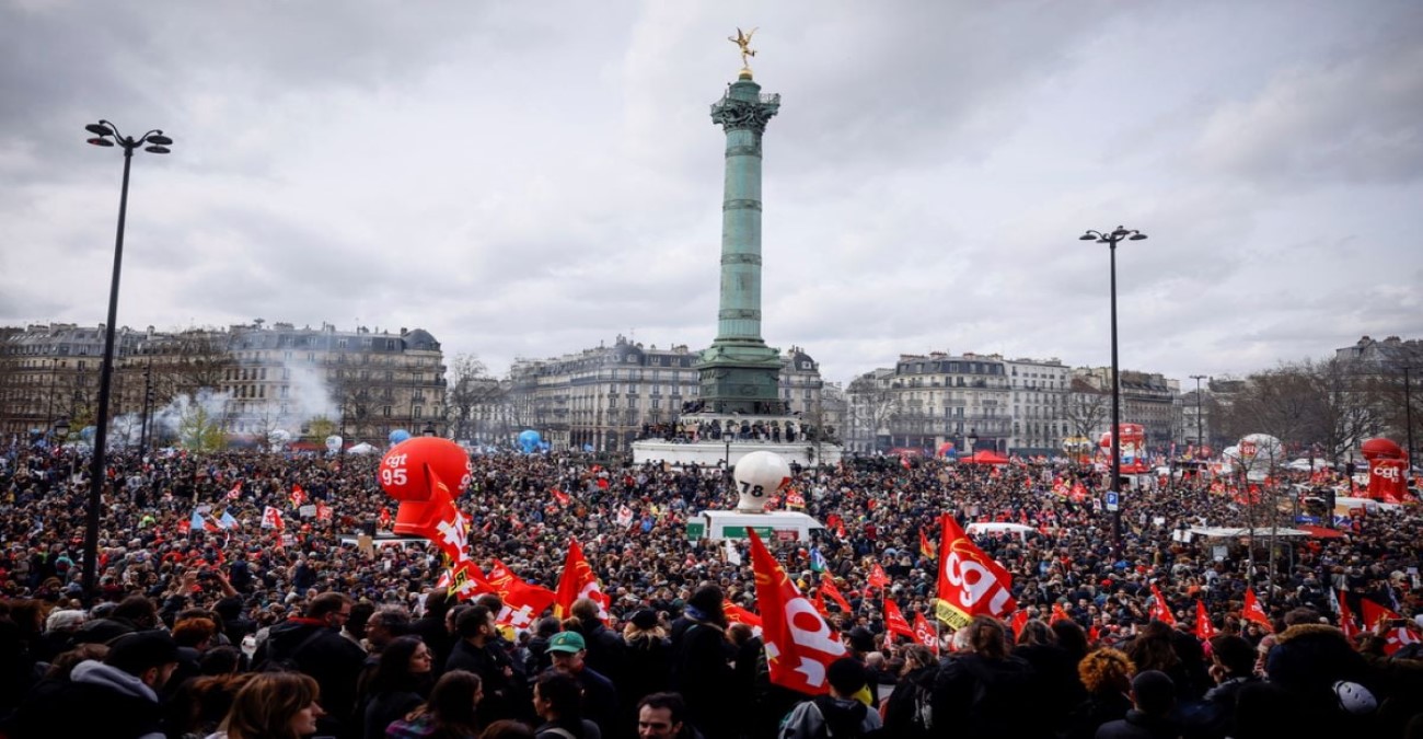 Γαλλία: Εκατοντάδες χιλιάδες διαδήλωσαν πριν την απόφαση για συνταξιοδοτικό