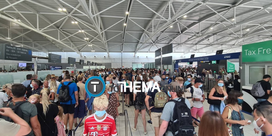 Χάος στο Αεροδρόμιο Λάρνακας: Καθυστερήσεις προκάλεσαν συνωστισμό και ουρά μέχρι την είσοδο - Βίντεο