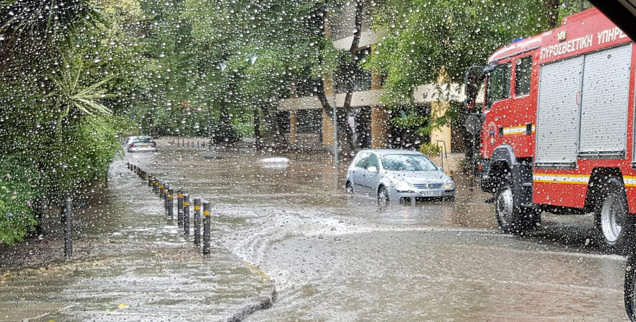 ΚΑΙΡΟΣ: Αναμένονται εκ νέου βροχές και καταιγίδες 