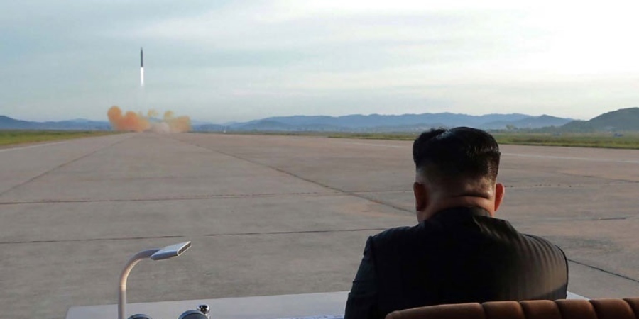 Β. Κορέα: Εκτόξευσε δύο πυραύλους μετά την συνάντηση Τραμπ και Κιμ