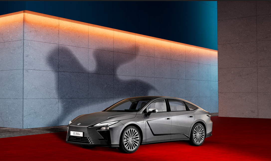 H Lexus επίσημος χορηγός μετακίνησης του 82ου Φεστιβάλ Κινηματογράφου της Βενετίας