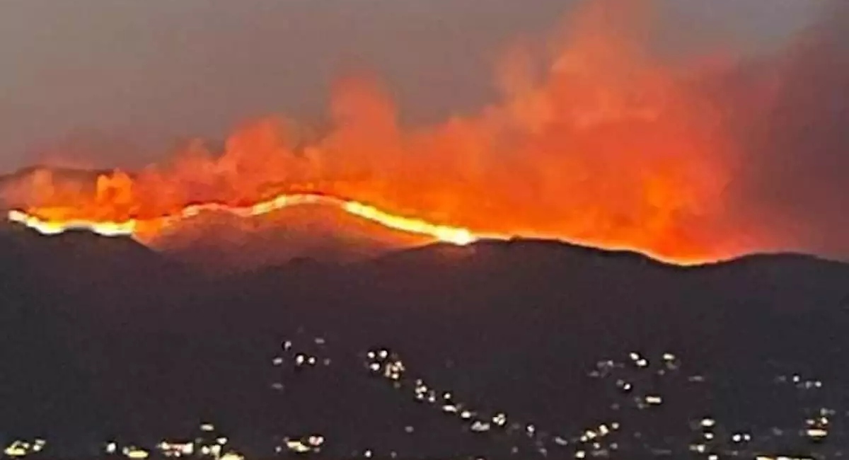 Φωτιά στην Κέρκυρα: Ανεξέλεγκτες οι φλόγες καίνε τον Παντοκράτορα – «Ξέσπασε σε 3 σημεία ταυτόχρονα»