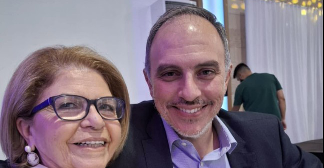 Χαράλαμπος Προύντζος: Η αφιέρωση στη μητέρα του για τα 80α γενέθλια της - Φωτογραφία