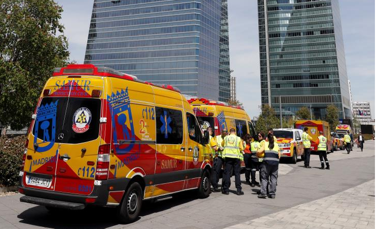 Ψεύτικη η απειλή για βόμβα στη Μαδρίτη που οδήγησε στην εκκένωση ουρανοξύστη 