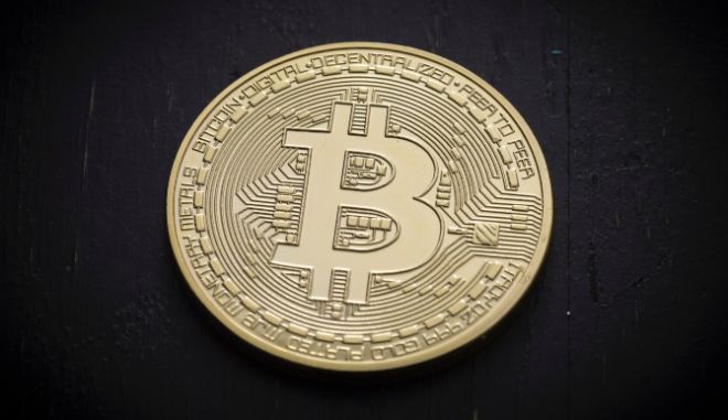 Bitcoin: Κατακόρυφη πτώση της αξίας του - Πανικός στην αγορά κρυπτονομισμάτων