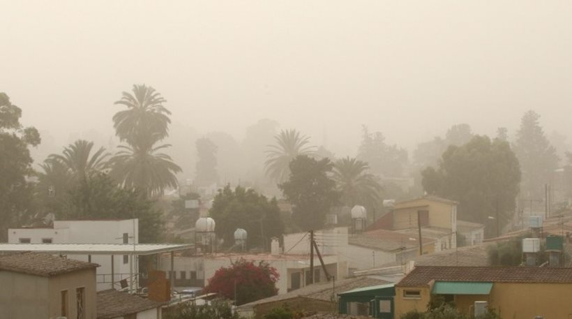 ΠΡΟΣΟΧΗ: Πυκνή σκόνη από τη συριακή έρημο πλήττει την Κύπρο