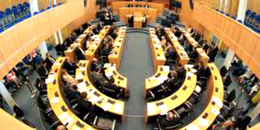 Παράταση αναστολής διαδικασίας εξώσεων ενοικιαστών μέχρι τις 31 Δεκεμβρίου προωθεί η Βουλή 