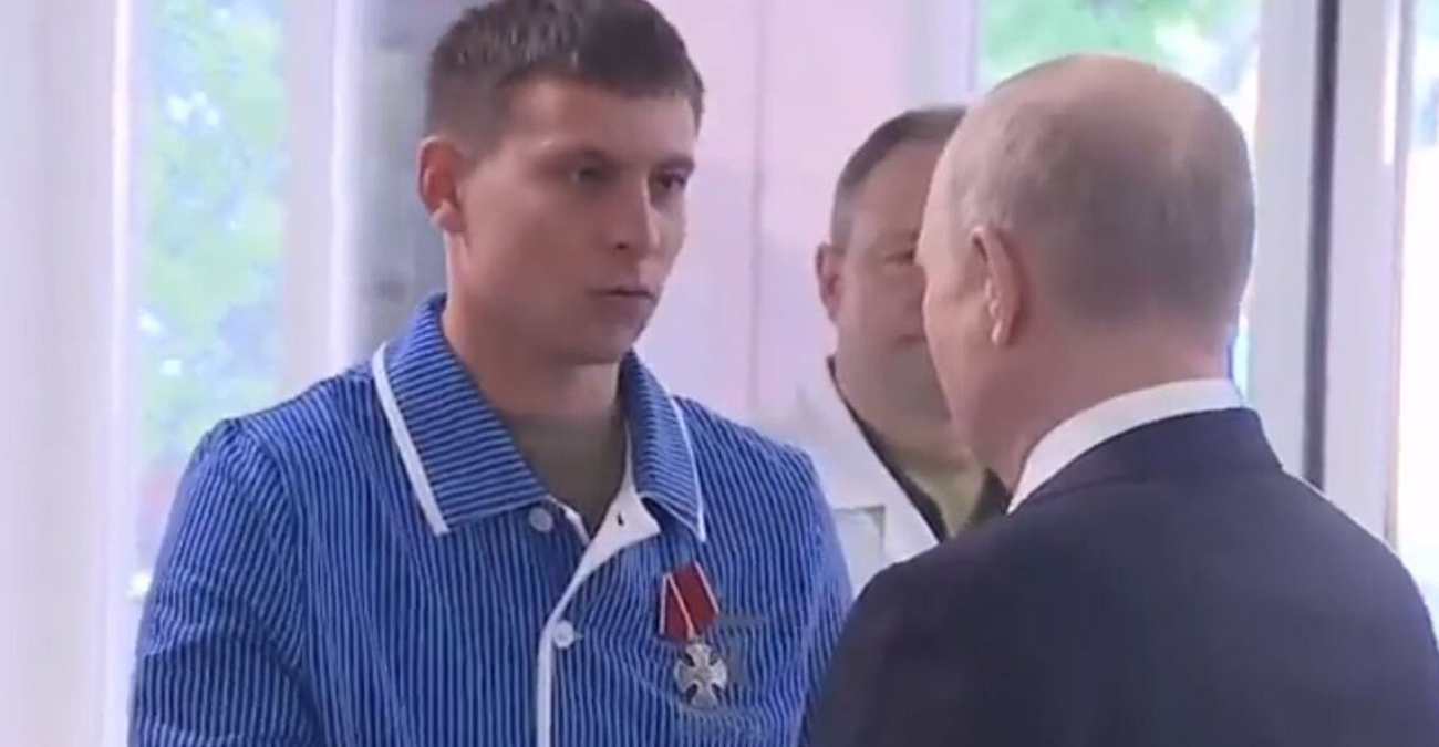 Πόλεμος στην Ουκρανία: Ο Πούτιν παρασημοφόρησε Ρώσους στρατιώτες που τραυματίστηκαν στο μέτωπο -Βίντεο 