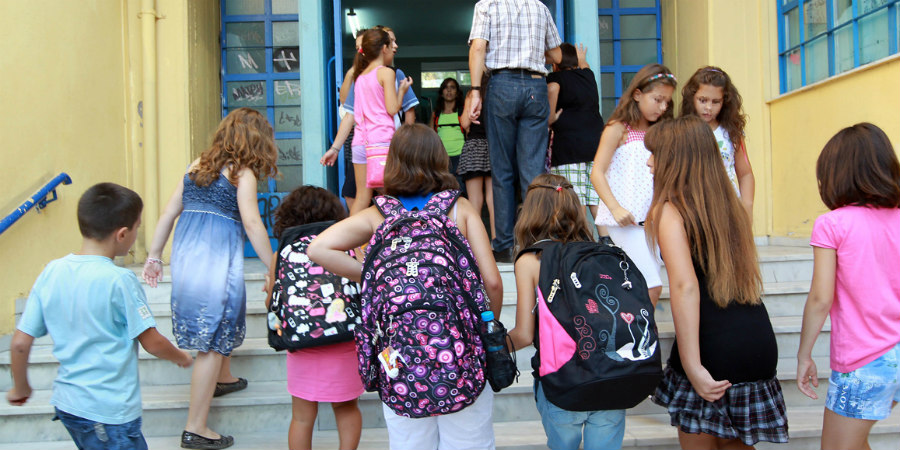 ΕΔΟΝ: ‘Έβαλαν μαθητές δημοτικού στη Λάρνακα να φωνάζουν Ελλάς Κύπρος Ένωσις’