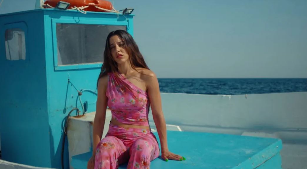 Μαρίνα Σάττι: Αφιερώνει το βιντεοκλίπ του «Αχ, θάλασσα» στους πρόσφυγες που έχασαν τη ζωή τους στη Μεσόγειο - Δείτε το βίντεο