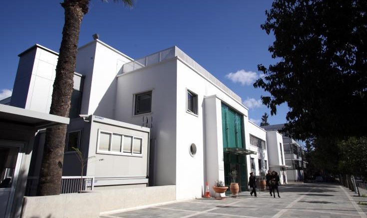 Η Κύπρος μεταξύ των δέκα μεγαλύτερων δανειοληπτών της Τράπεζας Αναπτύξεως ΣτΕ, παρεβάσεις βουλευτών στην ΚΣΣΕ