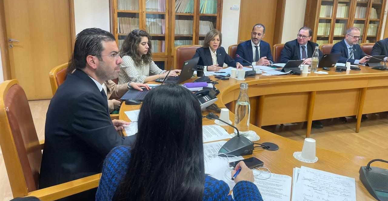 Κέντρα αποκατάστασης: «Έπεσαν» στο τραπέζι της Επ. Υγείας οι ανησυχίες των Συνδέσμων για το νομοσχέδιο – Τα τρία βήματα