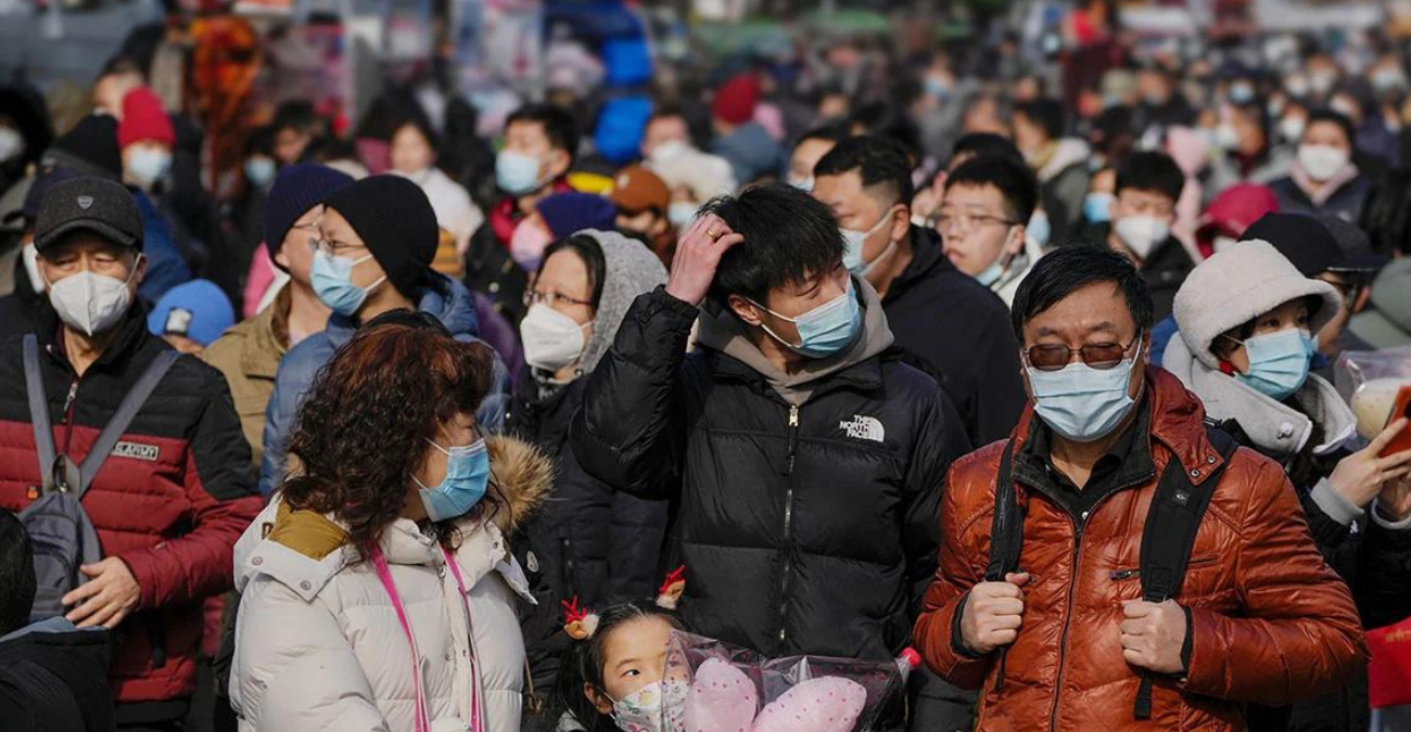 Η Κίνα επαναφέρει τις μάσκες μετά τη μυστηριώδη πνευμονία που «χτυπάει» κυρίως παιδιά