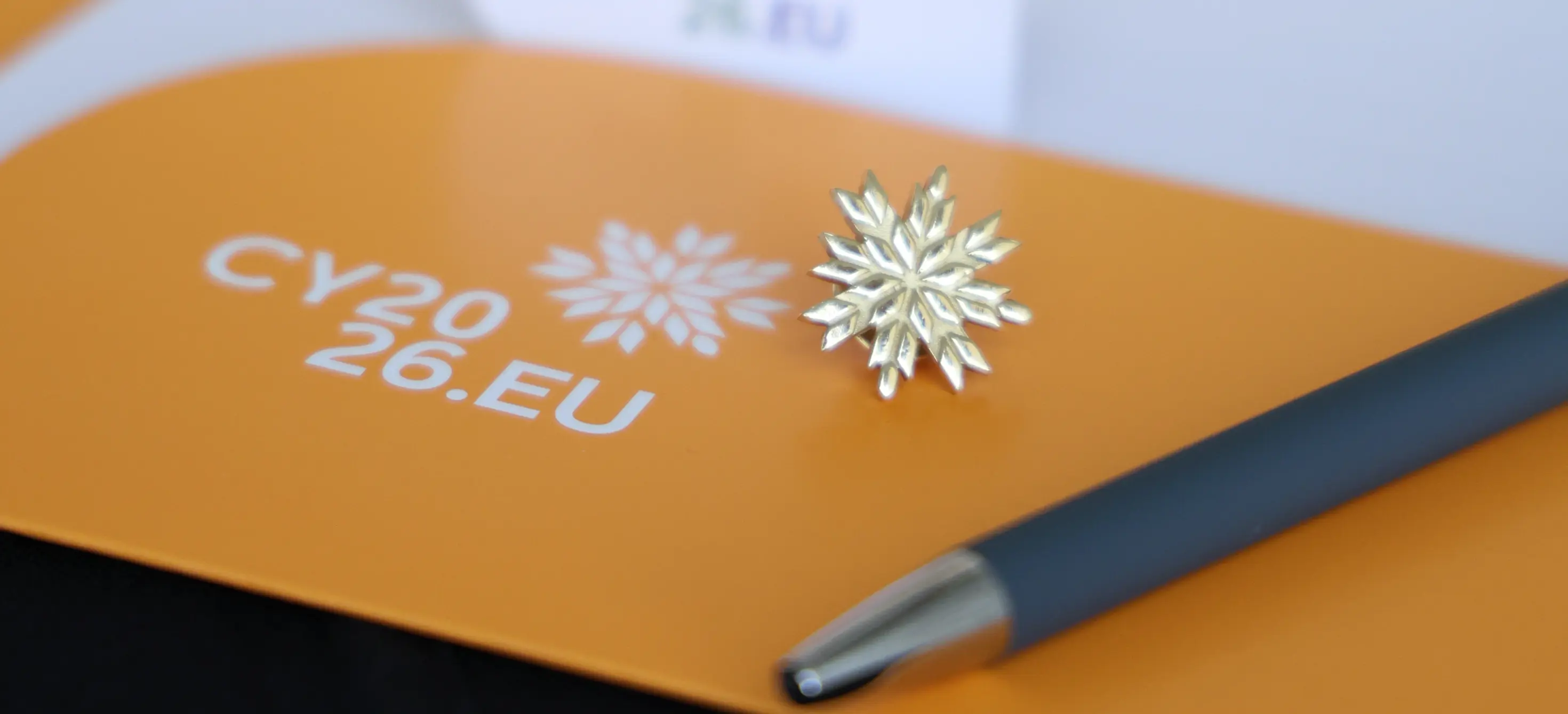 Unboxing Φειδία: Ο κυπριακός δυόσμος και το χαρουπόμελο έφτασε στους ευρωβουλευτές – Δείτε βίντεο