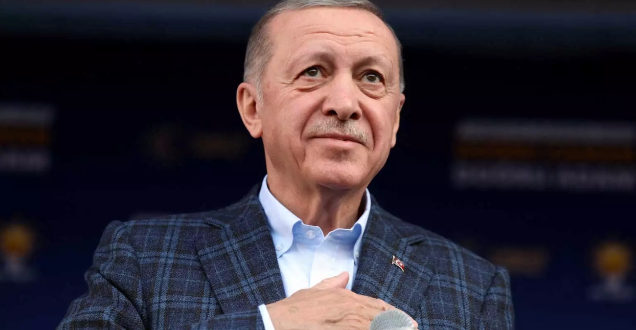 Το νέο τουρκικό αεροπλανοφόρο Anadolu αγκυροβόλησε στη Σμύρνη - Η απειλή Ερντογάν «να σταλεί μήνυμα εκεί που πρέπει»