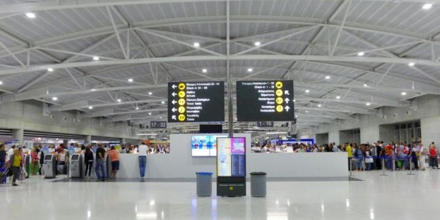 ΛΑΡΝΑΚΑ: Προσπάθησαν να ταξιδέψουν απο το αεροδρόμιο με πλαστά έγγραφα - Σύλληψη 5 προσώπων
