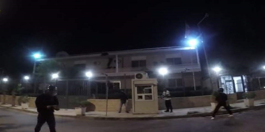 Βίντεο-ντοκουμέντο από την επίθεση του Ρουβίκωνα στην Πρεσβεία του Ιράν 