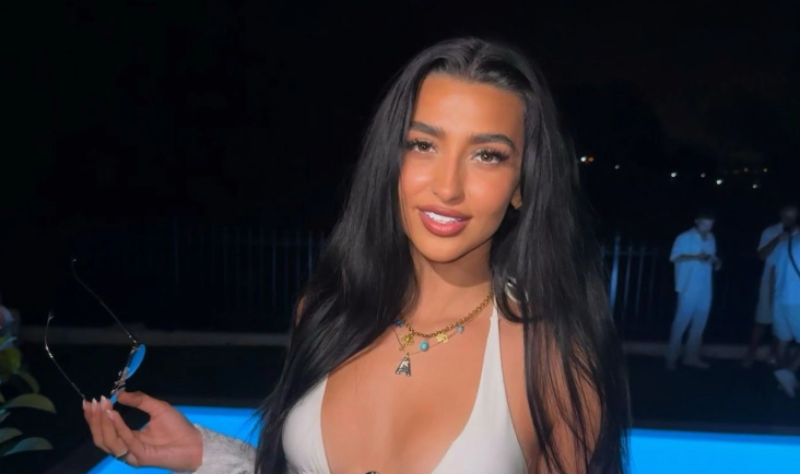 Αναστασία: «Το πρώτο μου μεροκάματο το χάλασα με τις φίλες μου στα Μέγαρα, σε γκόμενους»