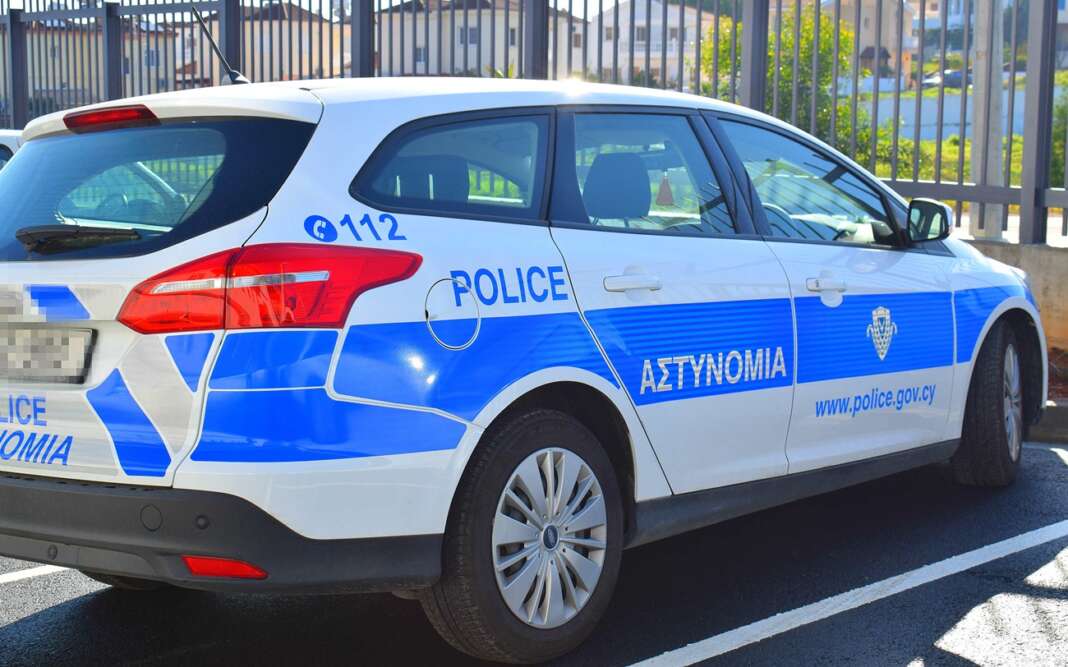Έβαλαν φωτιά, έγραψαν συνθήματα και προκάλεσαν ζημιές στο Γυμνάσιο Δροσιάς - Ψάχνει τους δράστες η Αστυνομία