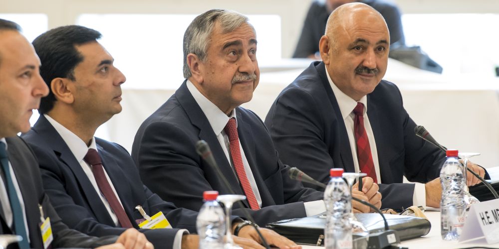 Συναντήσεις Ακιντζί με πολιτικούς αρχηγούς ενόψει συνάντησης με Αναστασιάδη