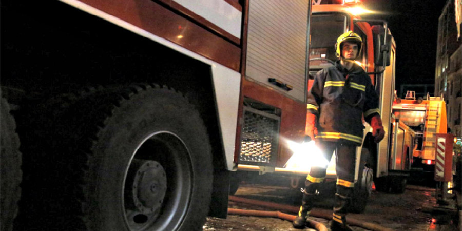 ΑΓΙΑ ΝΑΠΑ: Πυρκαγιά σε αποθήκη που περιείχε αγωγούς με χλώριο - Έγινε ψύξη με σπρέι από την Πυροσβεστική